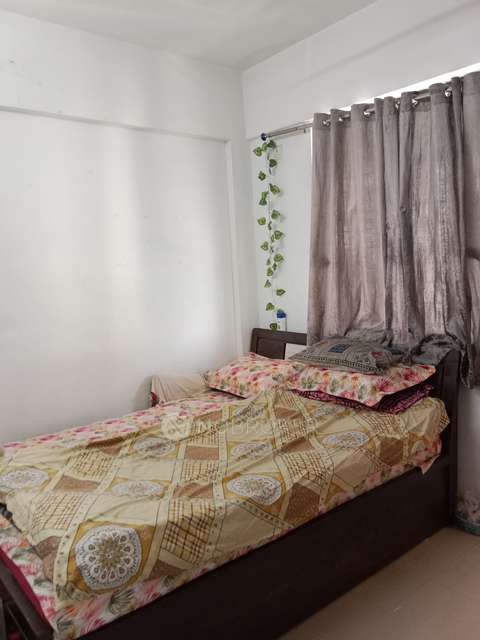 1 BHK Flat In Shades View Phase 2 for Rent  In Wakad