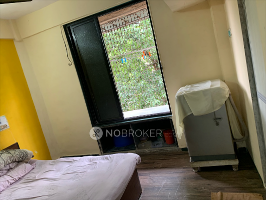 2 BHK Flat In Shri Goverdhan Cooperative Society For Sale  In Mulund West