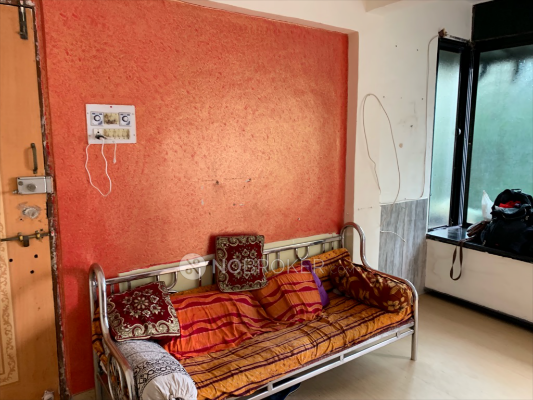 2 BHK Flat In Shri Goverdhan Cooperative Society For Sale  In Mulund West