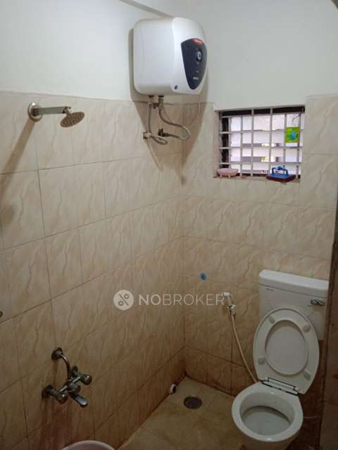 2 BHK Flat In Jhr Apartments Block 1 For Sale  In Ramamurthy Nagar