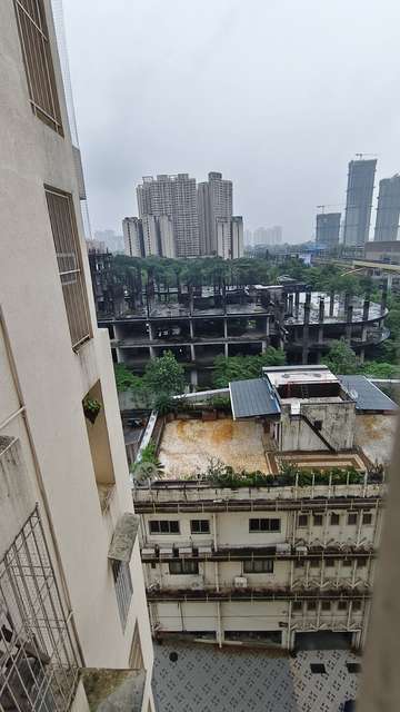 3 BHK Flat In Varun Garden Chs For Sale  In Thane West