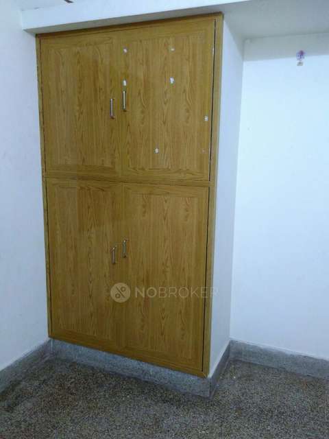 1 BHK Flat In Standalone Building.  for Rent  In Thoraipakkam