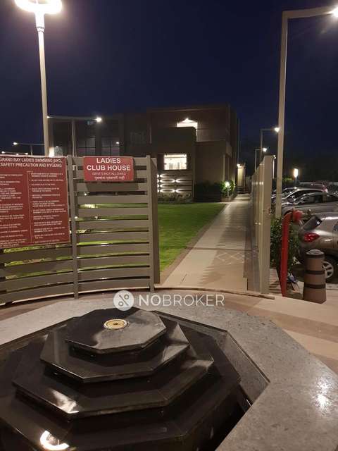 3 BHK Flat In Grandbay Housing for Rent In Manjri Bk