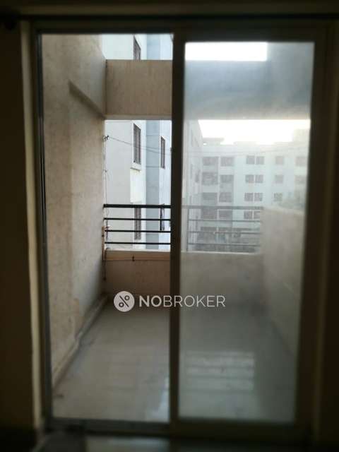 1 BHK Flat In Prestige Park for Rent  In Wagholi