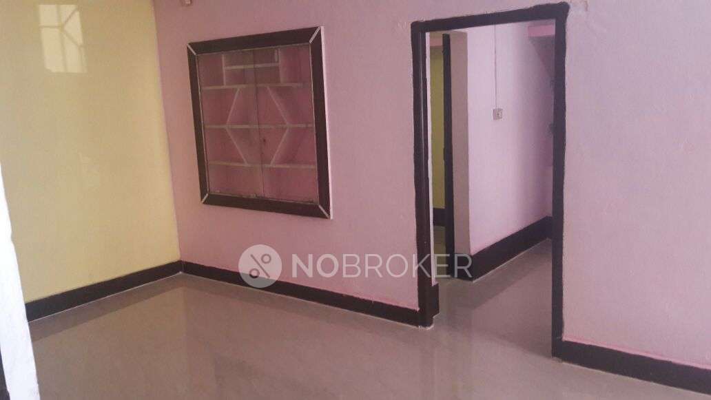 1 BHK Flat In Standalone Building  for Lease  In Jp Nagar