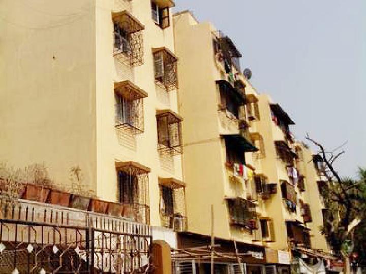 Malad Nilkanth CHSL Malad West Rent WITHOUT BROKERAGE Semifurnished