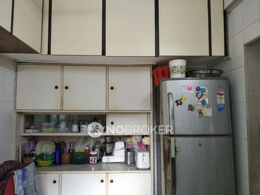 1 BHK Flat In Jewellers Apartment  For Sale  In Cumballa Hill