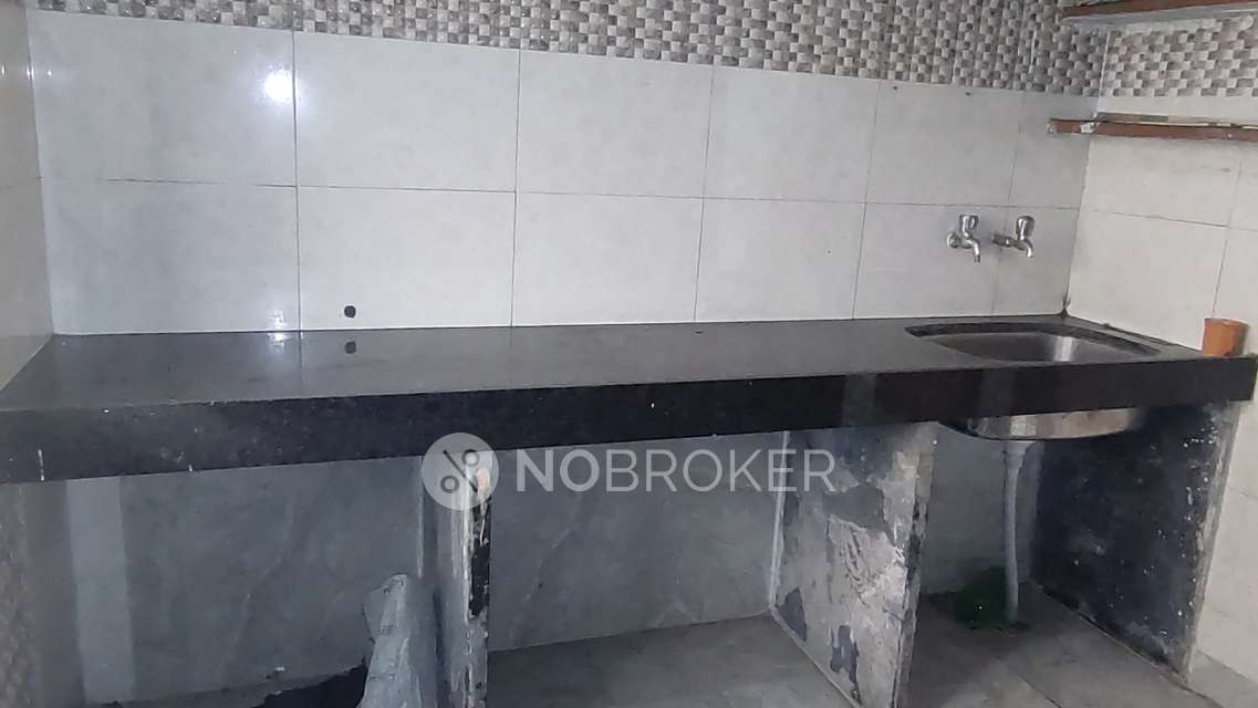 1 BHK Flat In Sterling Co-operative Housing Society   for Rent  In Andheri East