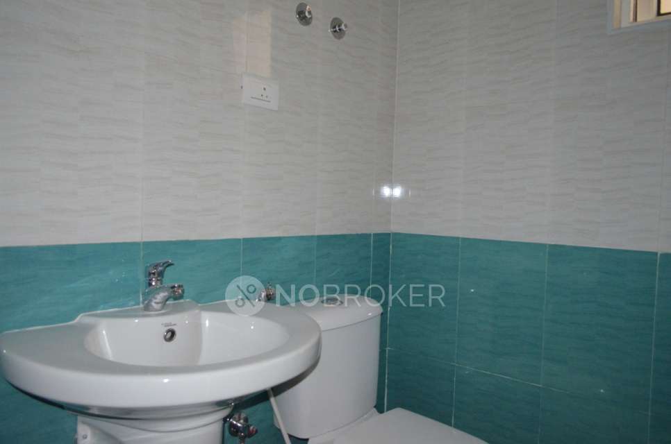 2 BHK Flat In Appaswamy Brooksdale For Sale  In Pammal