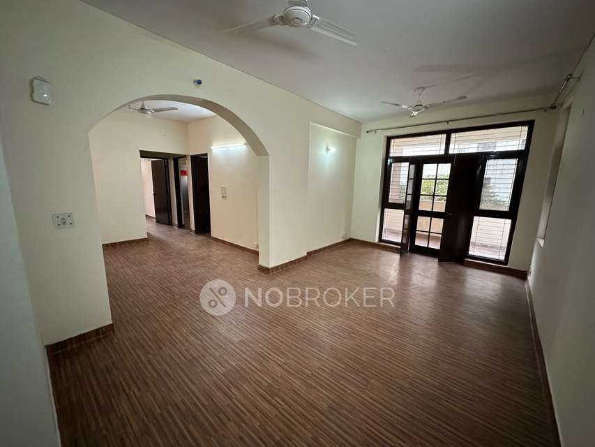 3 BHK Flat In The Meghdoot Appartment for Rent  In Sector 10a