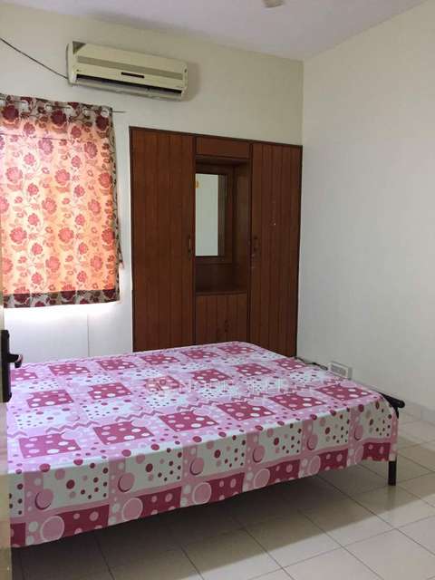 Single Room for Female In 2 BHK  In Avatar In Thiruvanmiyur