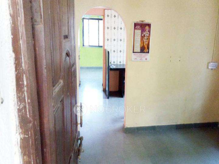 Shared Room for Female In 1 BHK  In Matoshri In Karve Nagar