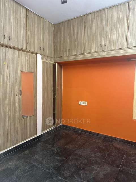 2 BHK Flat In Spoorthi Building for Rent  In Doddanekundi