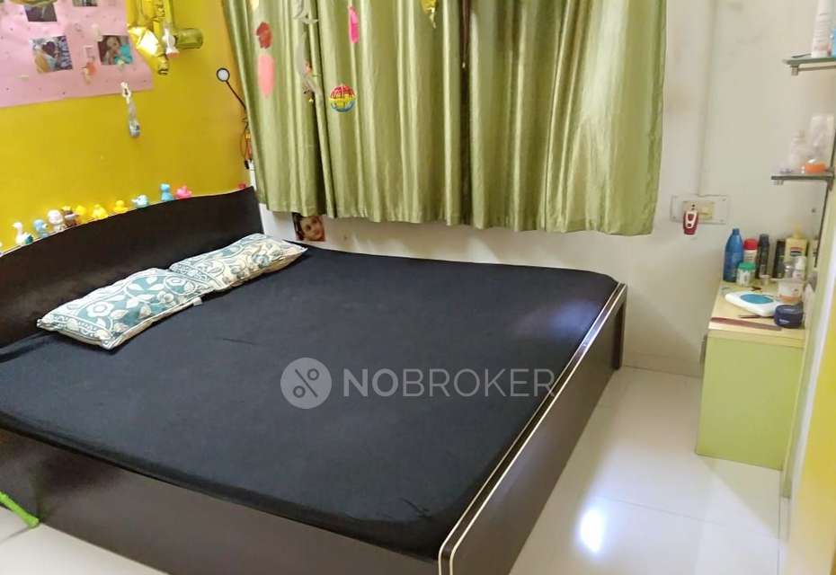 2 BHK Flat In  West View Chs, Kandivali West for Rent  In Kandivali West