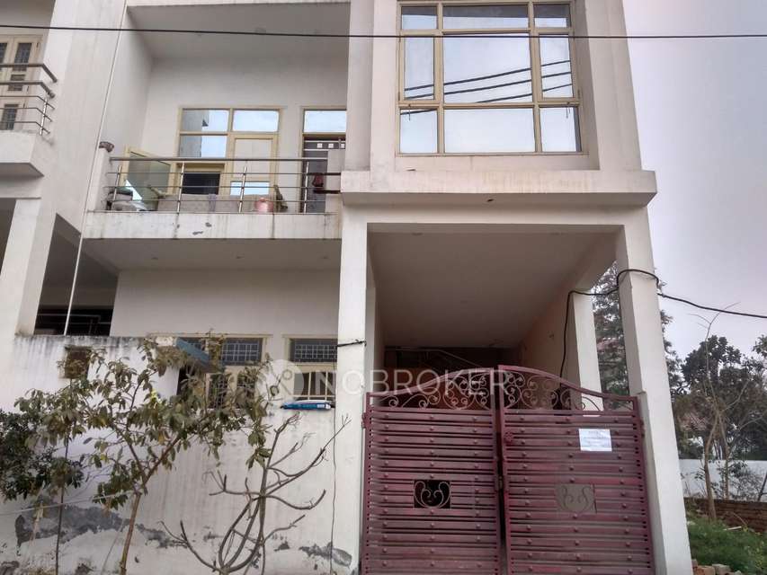 2 BHK Flat for Rent  In Sector 110