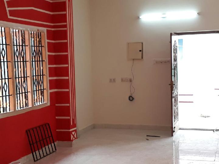 Independent House Anakaputhur Rent WITHOUT BROKERAGE Semifurnished 2