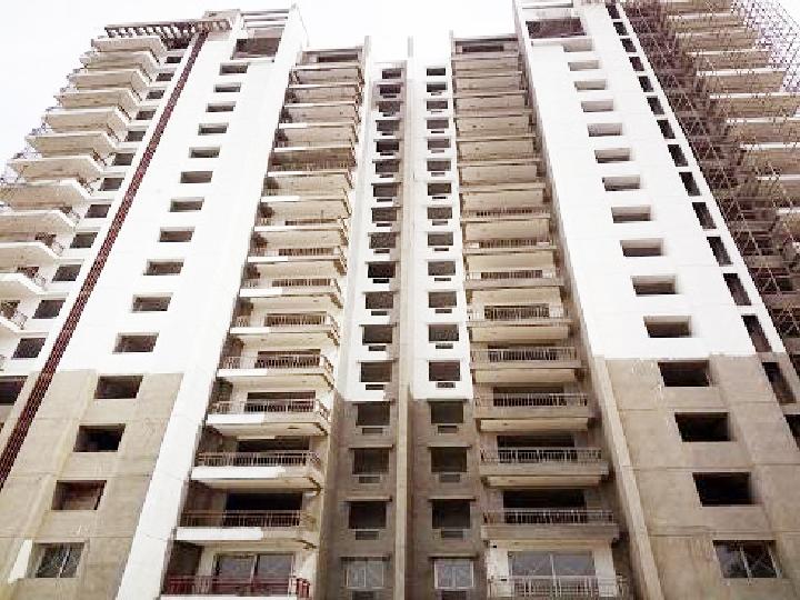 Godrej Summit, Sector104 Sector104 Without Brokerage Semifurnished 2 BHK Flat for Sale in