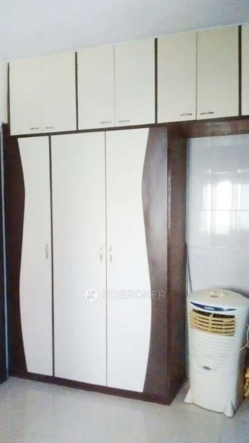 1 BHK Flat In Swamy Chs For Sale  In Thane West