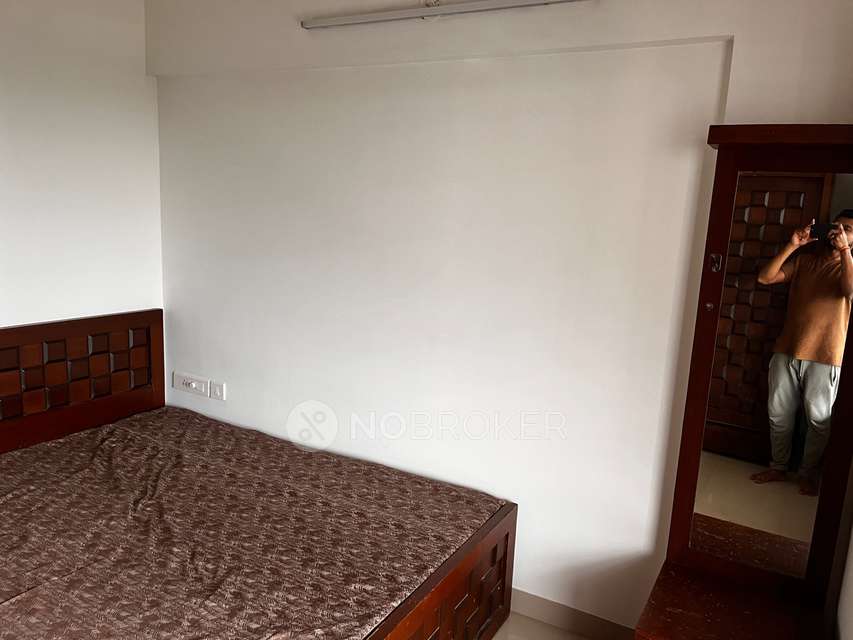 2 BHK Flat In Geminihousinggrandbay for Rent  In Grand Bay Wing-b1