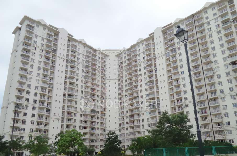 3 BHK Flat In Sethi Max Royal For Sale  In Sector-76