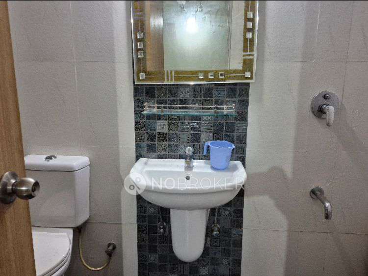 2 BHK Flat In Kumar Pebble Park for Rent In Satav Nagar,hadapsar