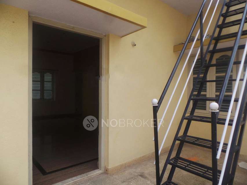 1 BHK In Manju Nilaya for Rent  In Basaveshwar Nagar