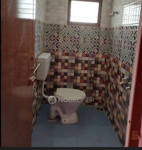 PG for Girls in Navalur