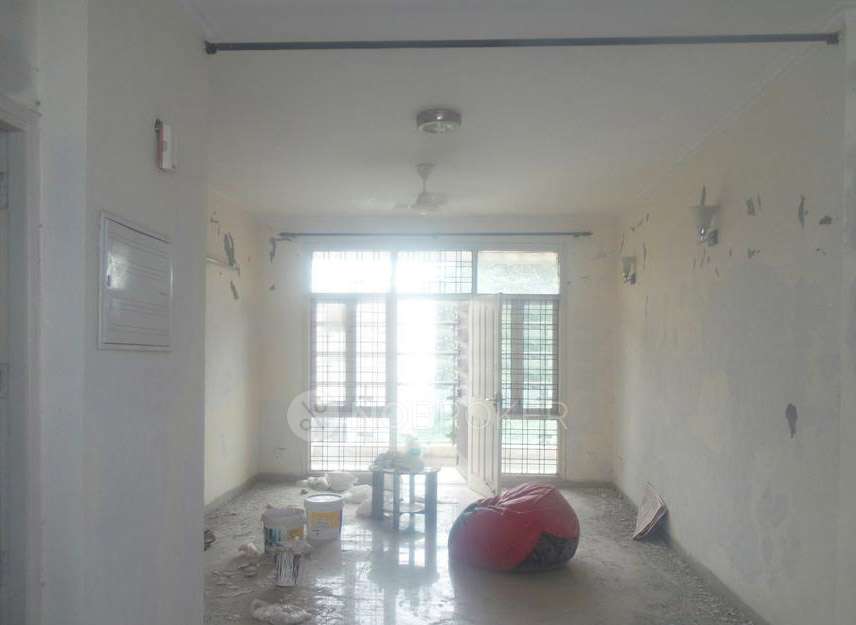 4 BHK Flat In Standalone Building   For Sale  In Sector 57