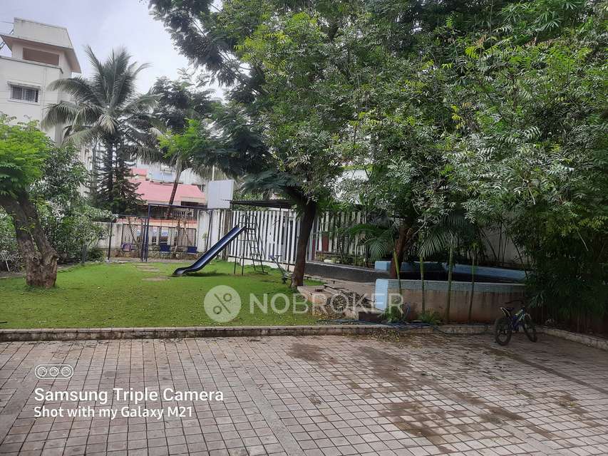 2 BHK Flat In Silver Nest Cooperative Society For Sale  In Dhayari, Pune