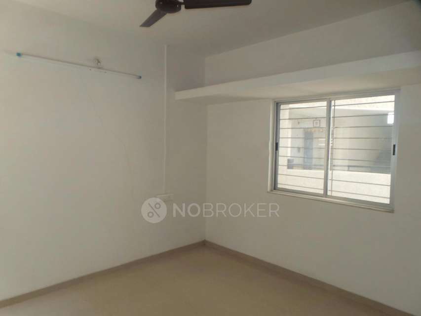 2 BHK Flat In Silver Nest Cooperative Society For Sale  In Dhayari, Pune