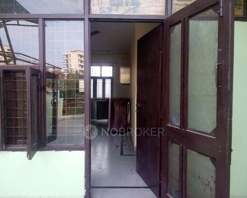 1 BHK Flat for Rent  In Sector 31