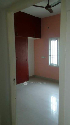 2 BHK Flat In Kamalalayam-v Flats for Rent  In Irumbuliyur