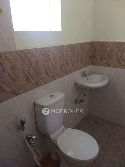 3 BHK Flat In Kg Centre Point For Sale  In Ponamallee 