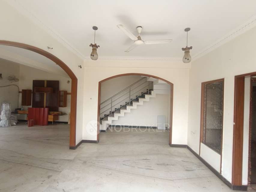 4+ BHK House For Sale  In Sultanpalya