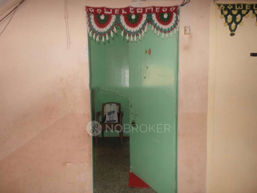 1 RK Flat In Bramhan Dev Society For Sale  In Dadar West