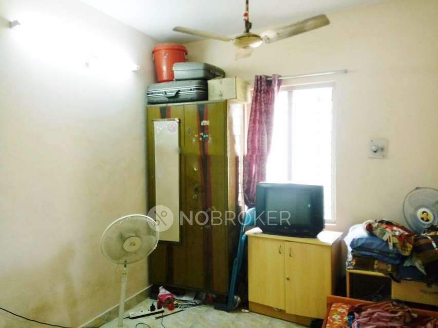 1 BHK Flat In Tnhb Lig Flat For Sale  In Sholinganallur