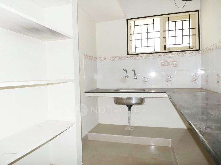 2 BHK Flat In Ss Arjuna Apartment For Sale  In Pallikaranai