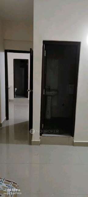 2 BHK Flat In Amr Oaks Apartments For Sale  In Bommasandra