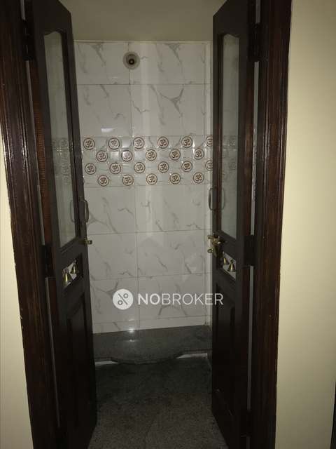 4+ BHK Flat For Sale  In Ragavendra Nagar