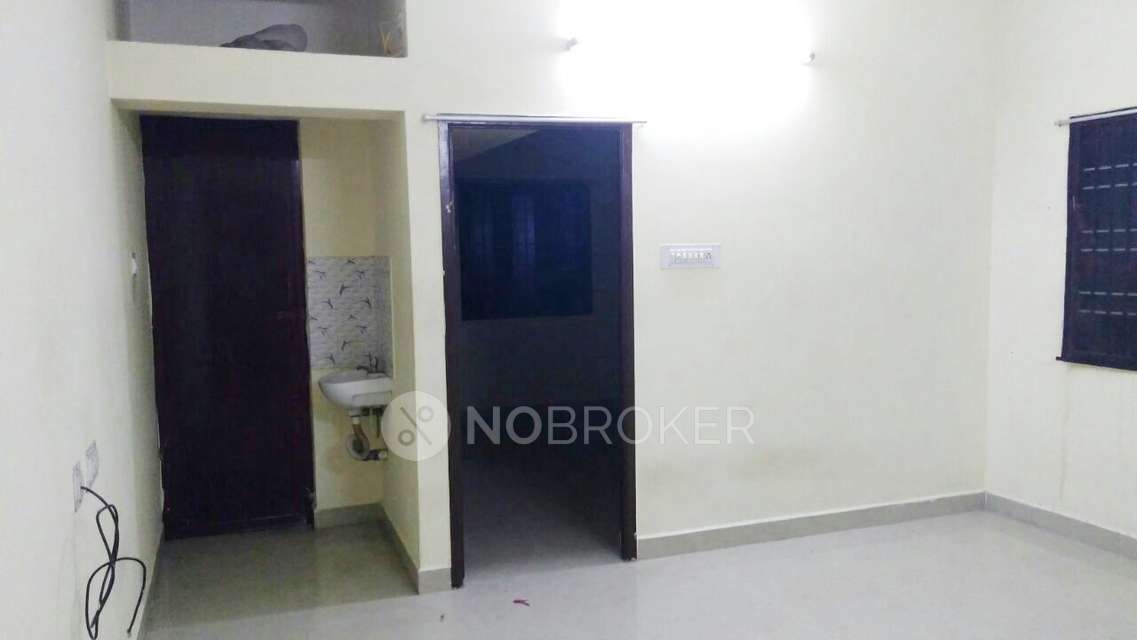 2 BHK Flat In Asten For Sale  In Selaiyur