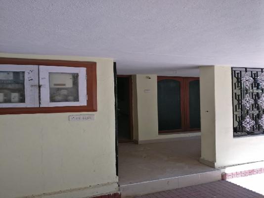4+ BHK Flat For Sale  In Porur