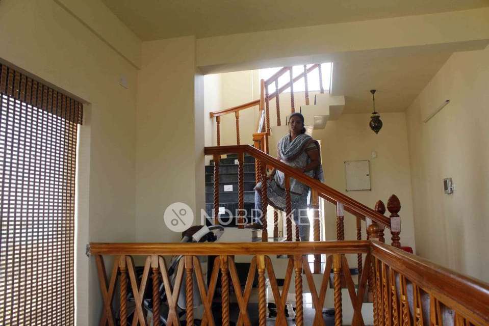 4+ BHK House For Sale  In Injambakkam