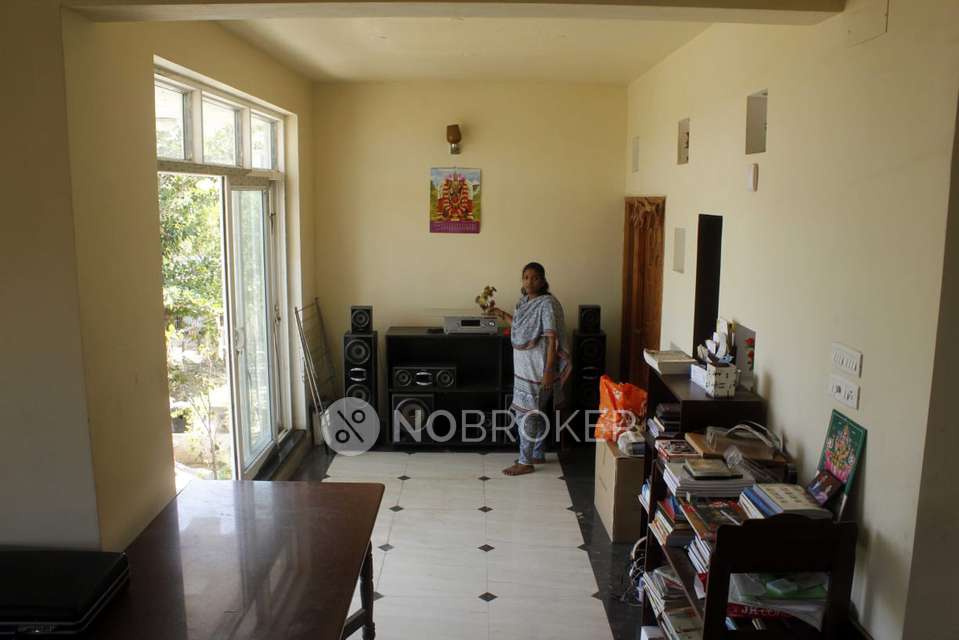 4+ BHK House For Sale  In Injambakkam