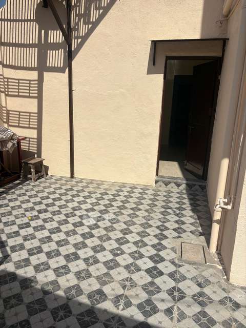 1 RK House for Rent  In Mhatre Bridge