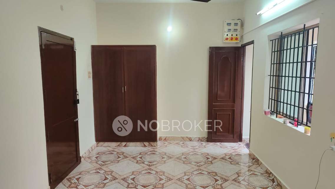 2 BHK Flat In Sindhu Apartments for Rent  In Vadapalani