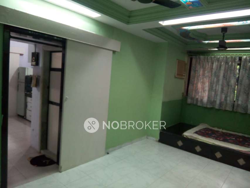 1 BHK Flat In Shri Kumar Chs For Sale  In Santacruz East