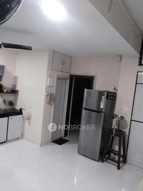 1 BHK Flat In Shri Kumar Chs For Sale  In Santacruz East