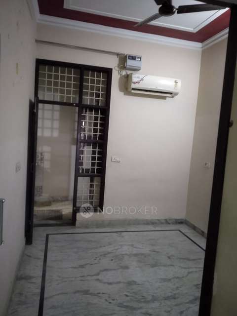 2 BHK Flat In Standalone Building  for Rent  In Sector 28