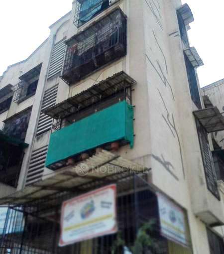 1 BHK Flat In Rohe House, Old Fish Market For Sale  In Bhoiwada
