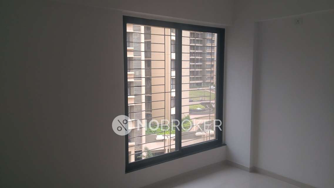2 BHK Flat In Pride World City Long Island for Rent  In Charholi Budruk